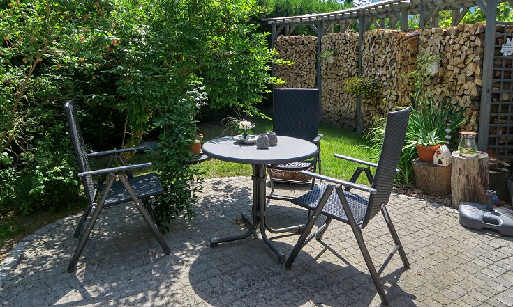 Ferienwohnung Zinnowitz Wanke - Terrasse mit Gartenmbeln